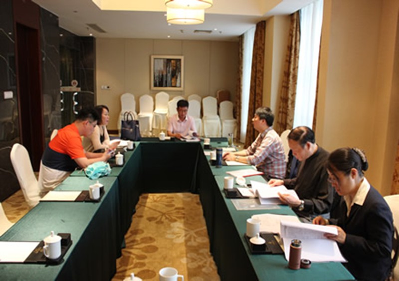 省农村产业指导中心组织专家对句容治太项目进行复查