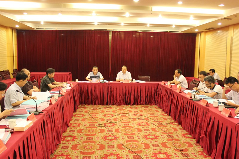 省农村产业指导中心召开兴化新增千亿斤粮食产能规划田间工程建设项目实施方案评审会