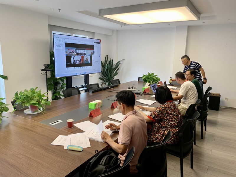 6月22日，中心组织2022年大豆玉米带状复合种植集成示范项目评审会